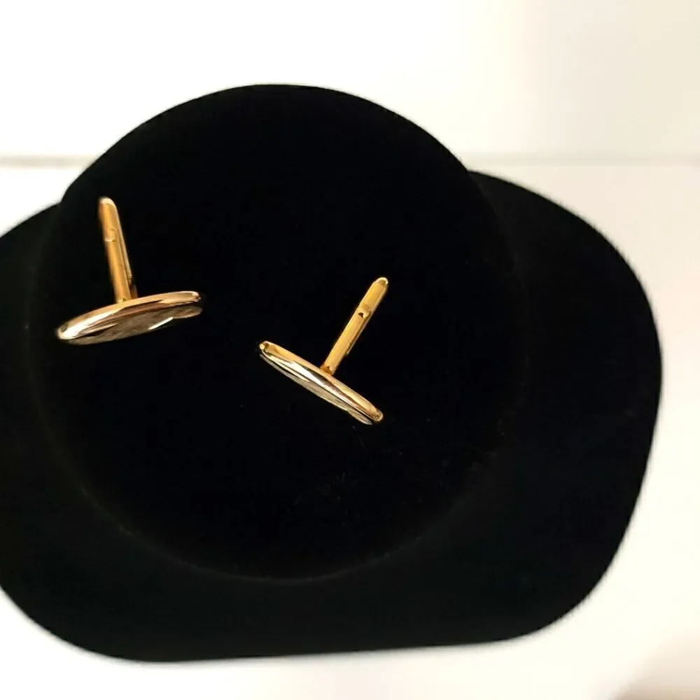 VINTAGE SWANK gold cufflinks